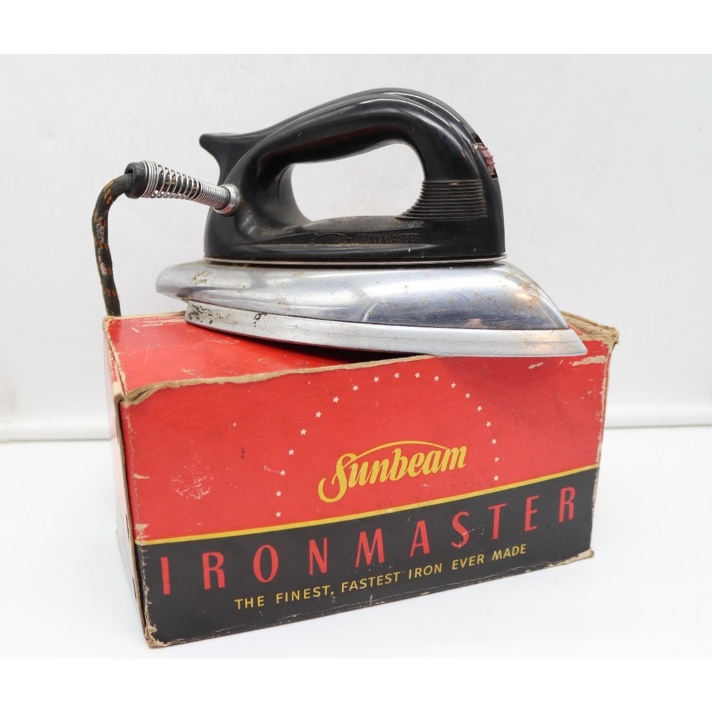 Vintage Sunbeam Ironmaster Model A-9 Electric Iron With Original Box Non-Working